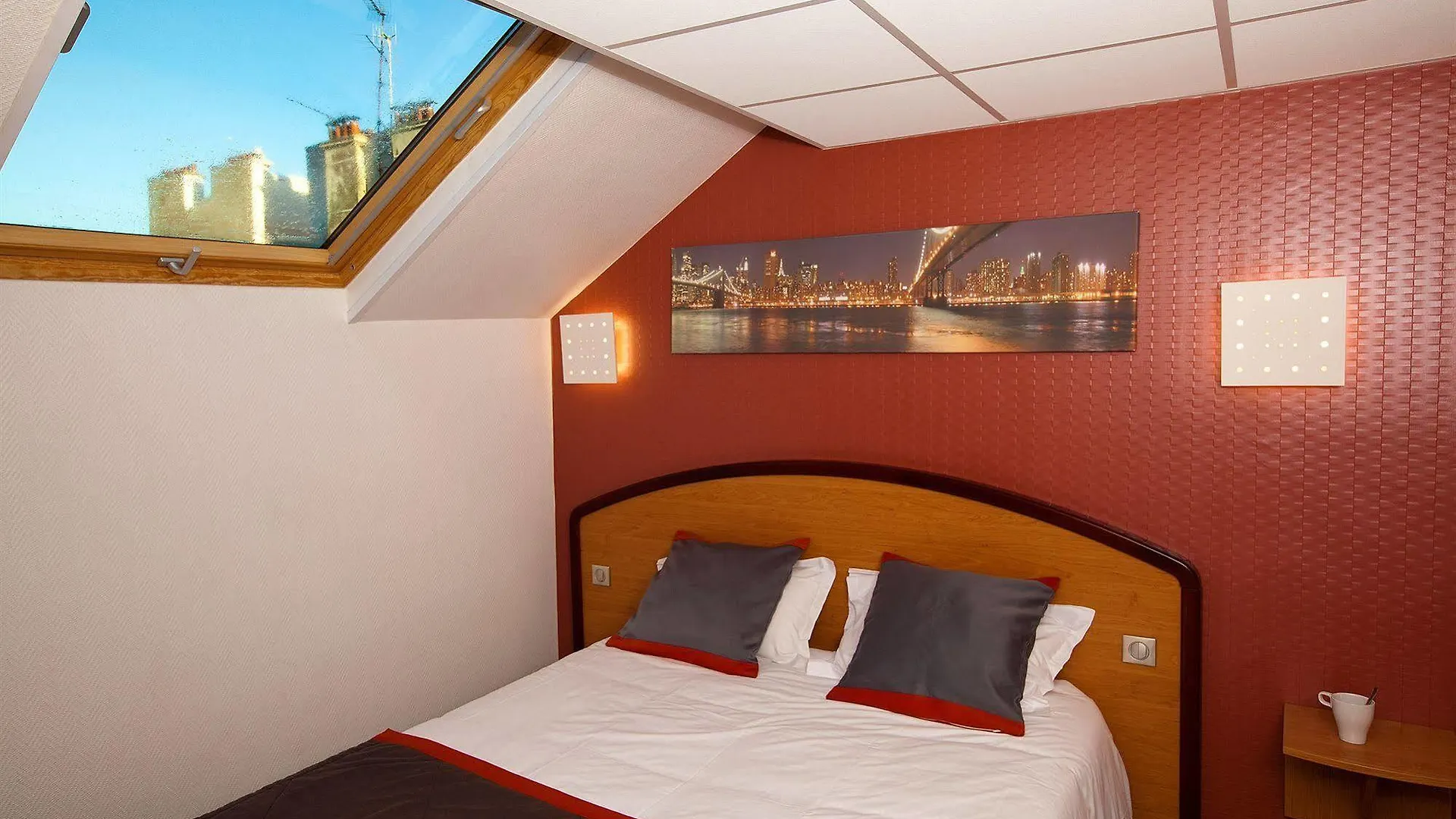 *** Hotel Meridional Paris France